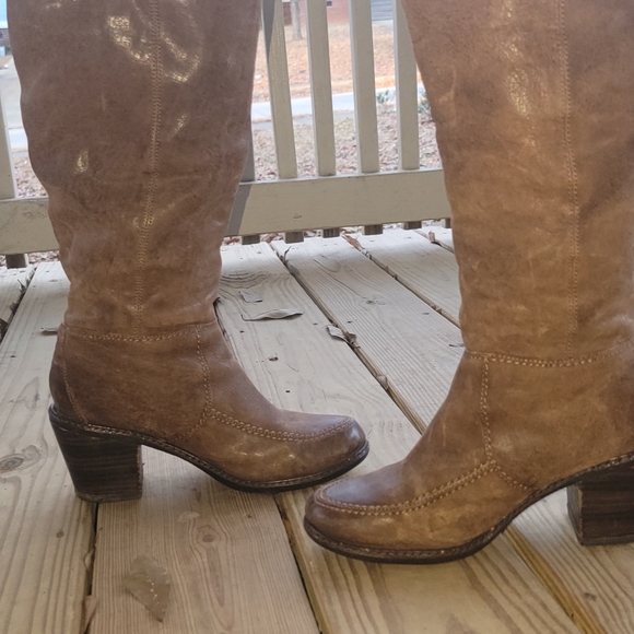Vintage Frye Boots - Picture 5 of 9